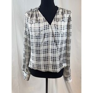 White House Black Market White Black Plaid Satin Long Sleeve Top Women's Size‎ 0